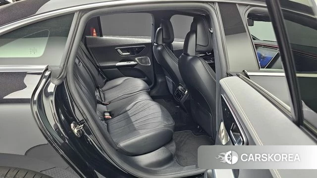 Mercedes-Benz EQE V295 2023 Черный из Кореи, фото 2