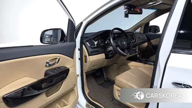 Kia The New Carnival 2019 Белый из Кореи, фото 2