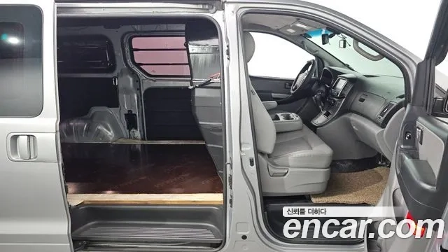 Hyundai The New Grand Starex 2018 Серебристо-серый из Кореи, фото 2