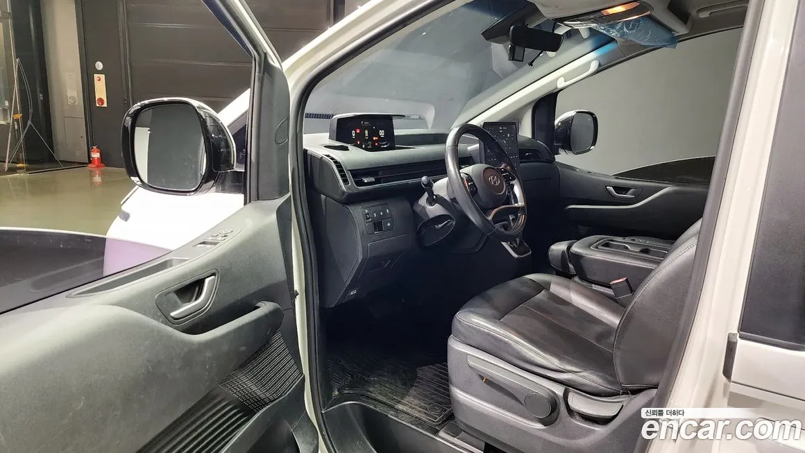 Hyundai Staria 2022 Белый из Кореи, фото 2