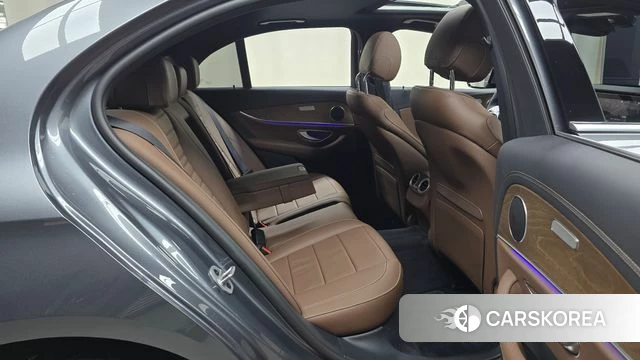 Mercedes-Benz E-Class W213 2022 Серый из Кореи, фото 2