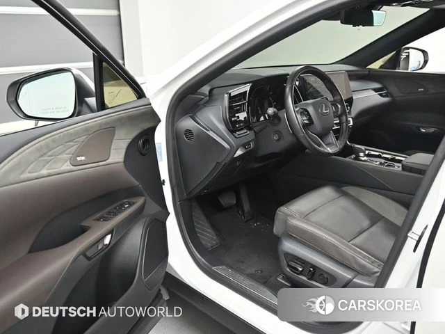 Lexus RX350h 5th generation 2024 Белый из Кореи, фото 2