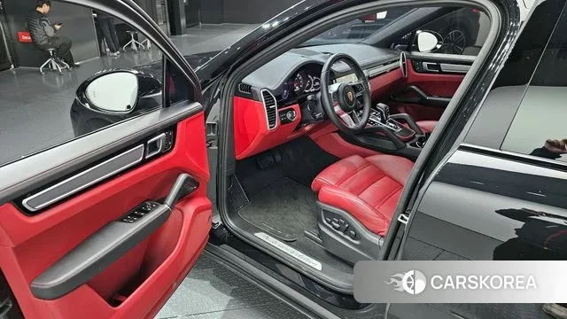 Porsche Cayenne (PO536) 2023 Черный из Кореи, фото 2