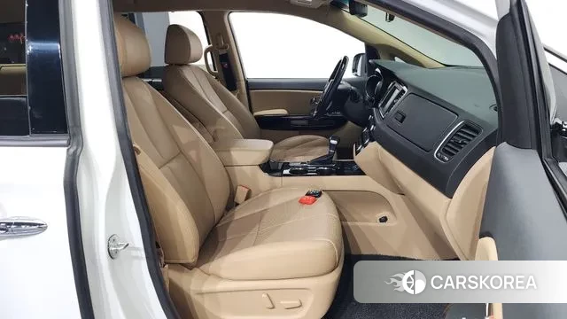 Kia The New Carnival 2019 Белый из Кореи, фото 2