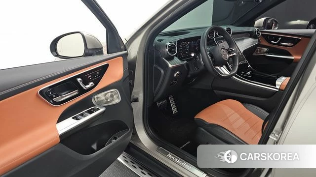 Mercedes-Benz GLC-Class X254 2024 Песочный из Кореи, фото 2