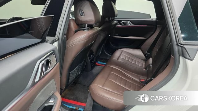 BMW i4 2023 Белый из Кореи, фото 2