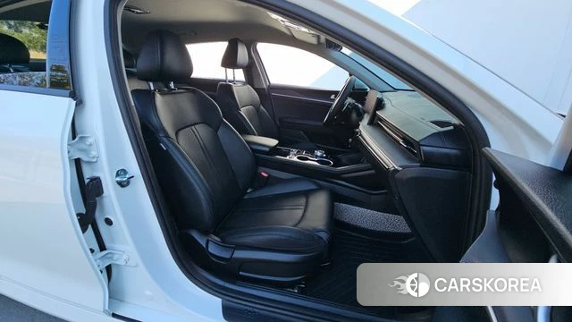 Kia The New K5 3rd generation 2024 Белый из Кореи, фото 2