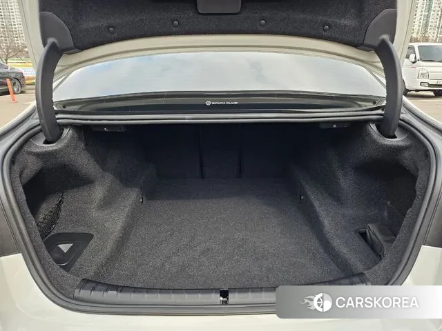 BMW 5 Series (G30) 2022 Белый из Кореи, фото 2