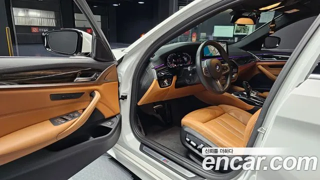 BMW 5 Series (G30) 2022 Белый из Кореи, фото 2