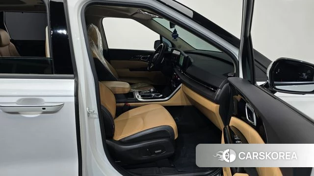 Kia Carnival 4th generation 2023 Белый из Кореи, фото 2