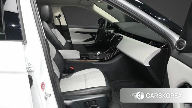 Land Rover Range Rover Evoque 2nd Generation 2025 Белый из Кореи, фото 2