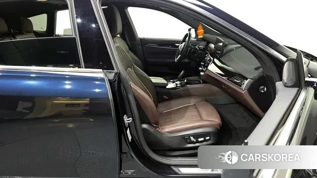 BMW 6 Series GT (G32) 2023 Черный из Кореи, фото 2