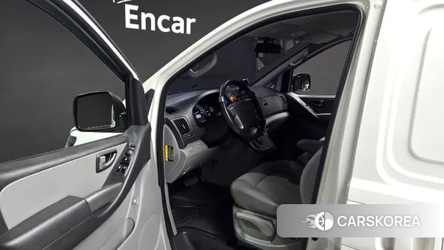 Hyundai The New Grand Starex 2019 Белый из Кореи, фото 2