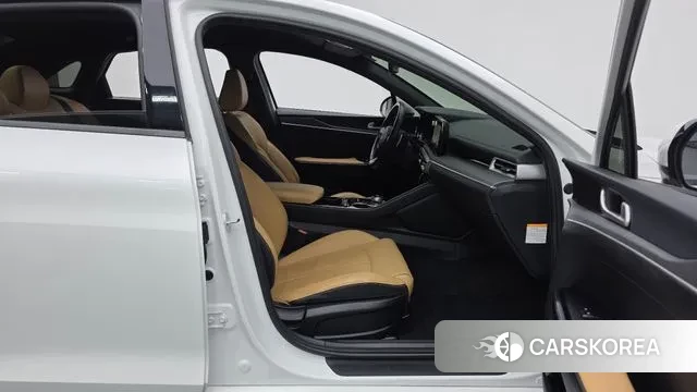 Kia K5 Hybrid 3rd Generation 2023 Белый из Кореи, фото 2