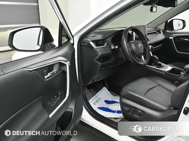 Toyota RAV4 5th Generation 2024 Белый из Кореи, фото 2