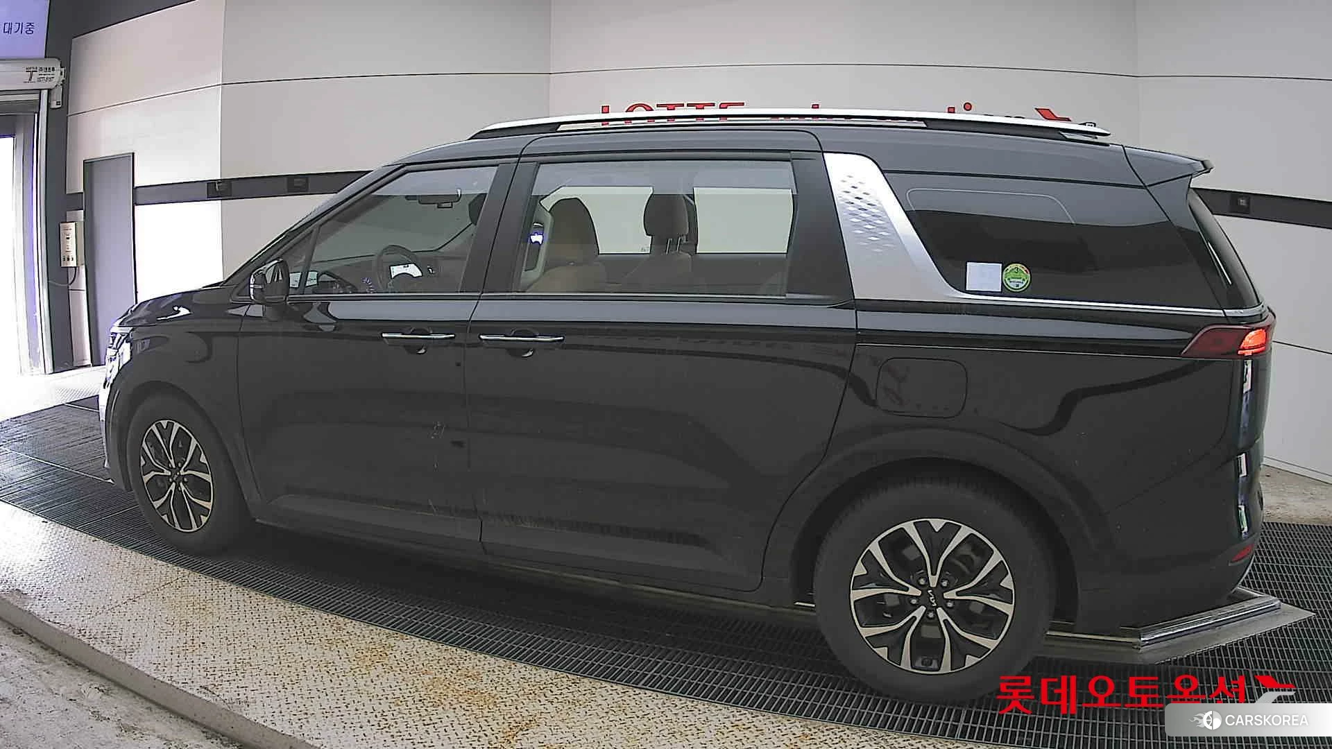 Kia Carnival 2022 Aurora Black Pearl из Кореи, фото 2
