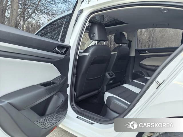 Volkswagen Bora 2022 Белый из Китая, фото 2