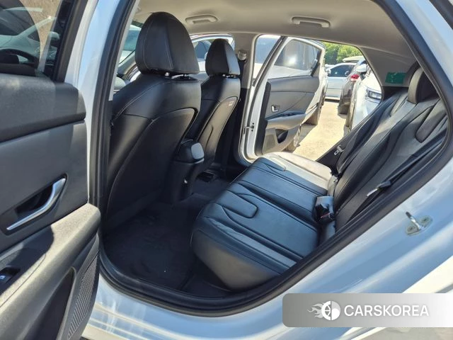 Hyundai Avante Hybrid (CN7) 2022 Белый из Кореи, фото 2