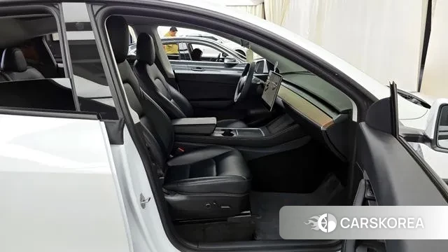 Tesla Model Y 2021 Белый из Кореи, фото 2