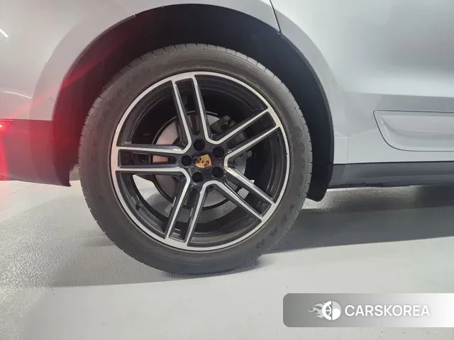 Porsche Macan 2019 Серебристо-серый из Кореи, фото 2