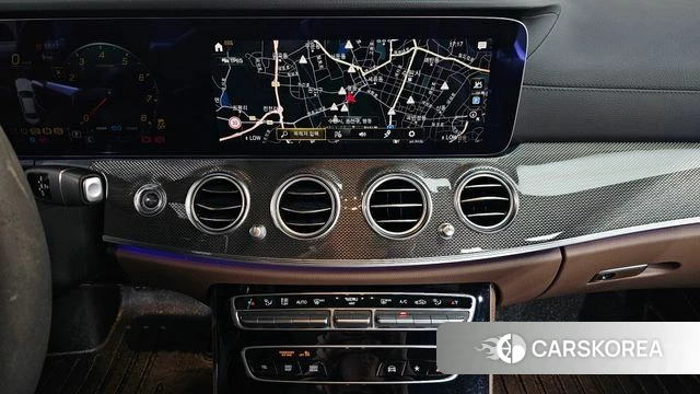 Mercedes-Benz E-Class W213 2021 Белый из Кореи, фото 2