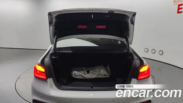 BMW 5 Series (G30) 2020 Белый из Кореи, фото 2