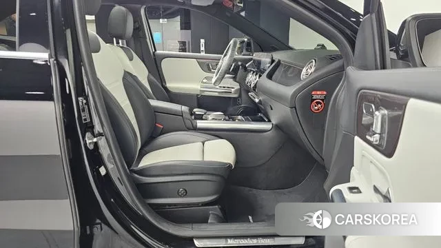 Mercedes-Benz GLA - Class H247 2021 Черный из Кореи, фото 2