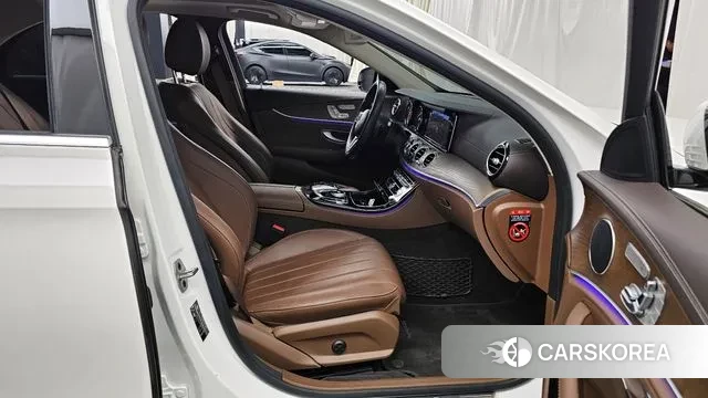 Mercedes-Benz E-Class W213 2019 Белый из Кореи, фото 2