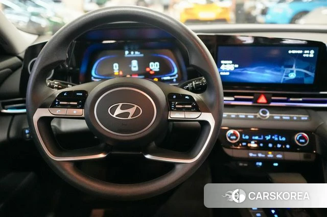 Hyundai The New Avante (CN7) 2024 Серый из Кореи, фото 2