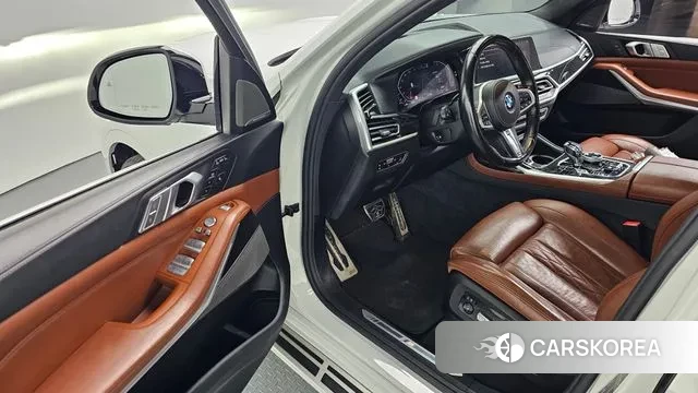 BMW X7 (G07) 2021 Белый из Кореи, фото 2