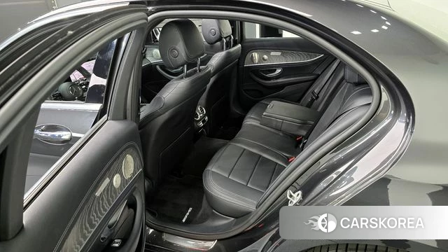 Mercedes-Benz E-Class W213 2021 Серый из Кореи, фото 2