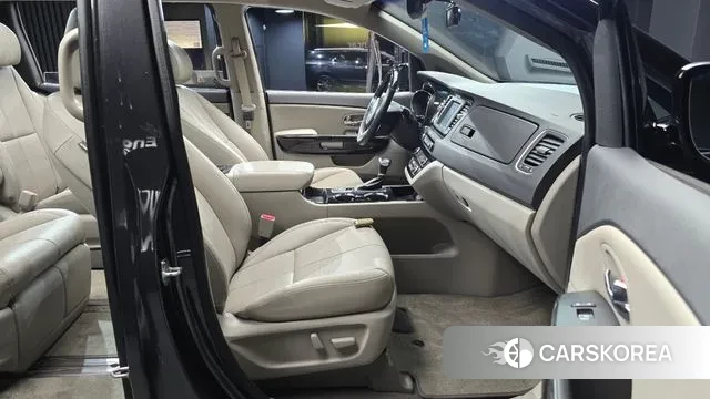 Kia The New Carnival 2019 Серый из Кореи, фото 2