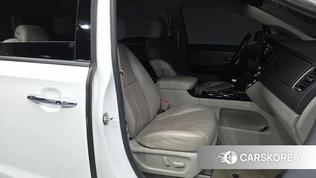 Kia The New Carnival 2020 Белый из Кореи, фото 2
