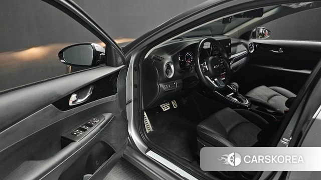 Kia The New K3 2nd generation 2024 Серебристо-серый из Кореи, фото 2