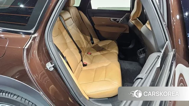 Volvo V90 Cross-Country 2021 Коричневый из Кореи, фото 2