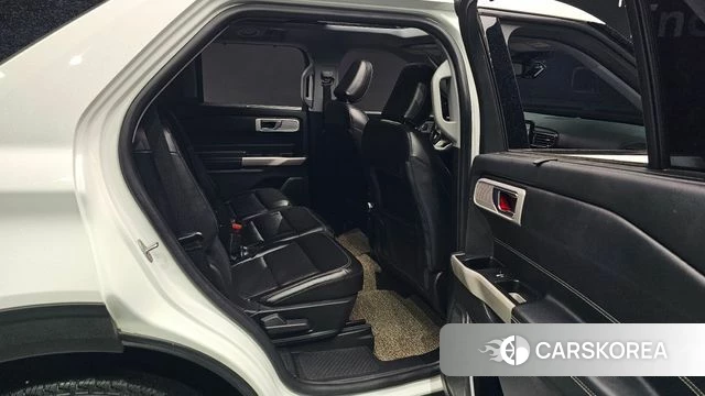 Ford Explorer 6th Generation 2021 Белый из Кореи, фото 2