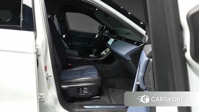 Land Rover Range Rover Evoque 2nd Generation 2021 Белый из Кореи, фото 2