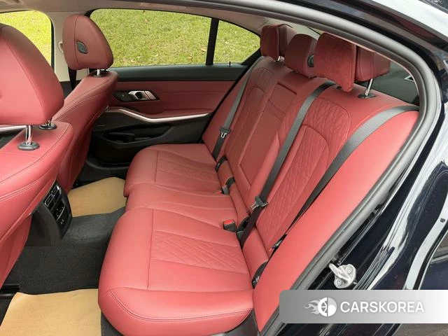 BMW 3 series 2024 Черный из Китая, фото 2