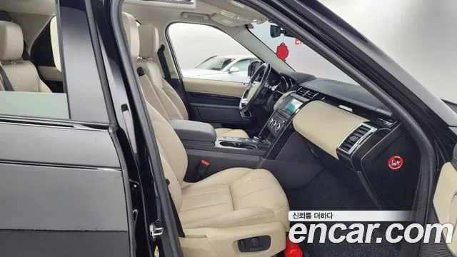 Land Rover Discovery 5 2018 Черный из Кореи, фото 2