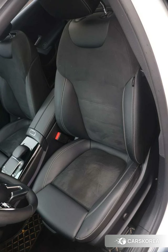 Mercedes-Benz Class A 2022 Белый из Китая, фото 2