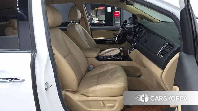 Kia The New Carnival 2018 Белый из Кореи, фото 2