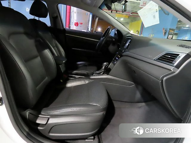 Hyundai Avante AD 2018 Белый из Кореи, фото 2