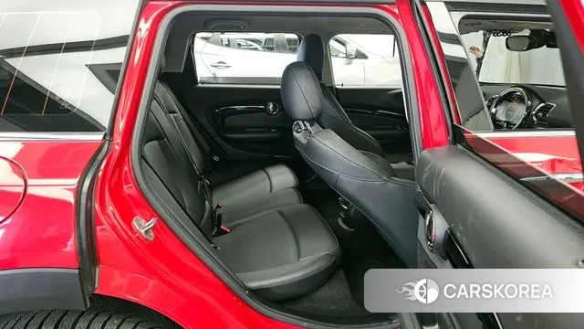 Mini Cooper Clubman 2023 Красный из Кореи, фото 2