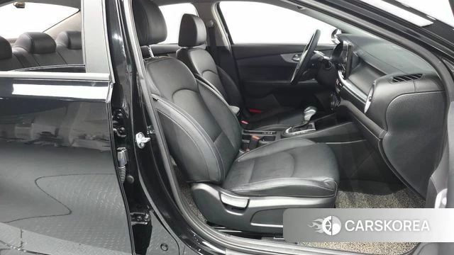 Kia The New K3 2nd generation 2022 Черный из Кореи, фото 2