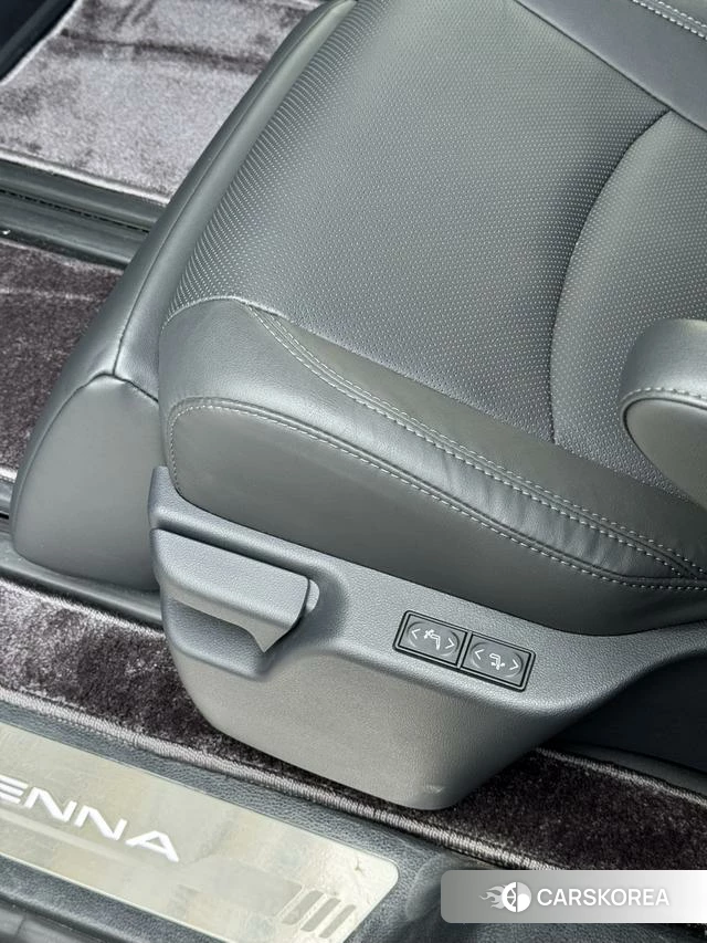 Toyota Saina 2024 Черный из Китая, фото 2