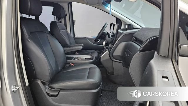 Hyundai Staria 2025 Серебряный из Кореи, фото 2