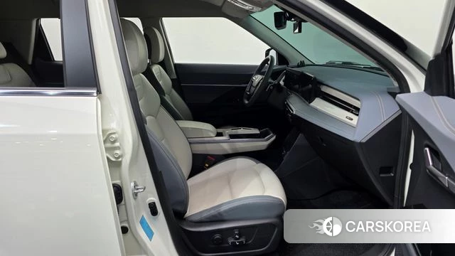 Ssangyong Torres EVX 2024 Белый из Кореи, фото 2