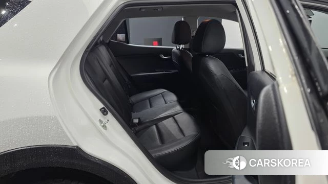 Kia Stonic 2018 Белый из Кореи, фото 2