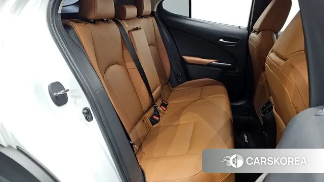 Lexus UX300e 2022 Белый из Кореи, фото 2