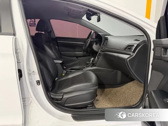 Hyundai Avante AD 2018 Белый из Кореи, фото 2